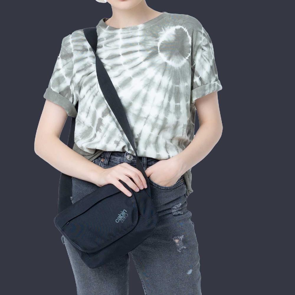 Cabinzero Flapjack 4L Absolute Black