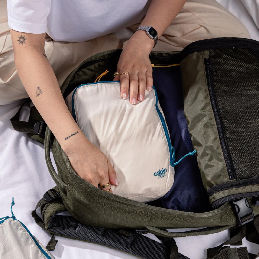 Cabinzero Ultralight Packing Cube - Medium - 5.5L - Oyster White