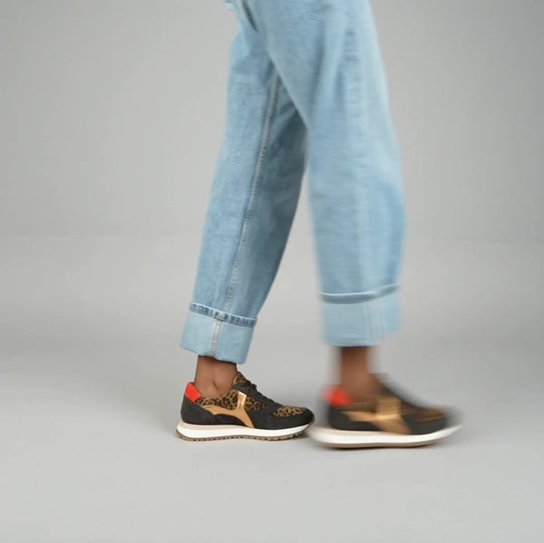 Cacatoès Esska Cinda Vegan Trainers In Leopard