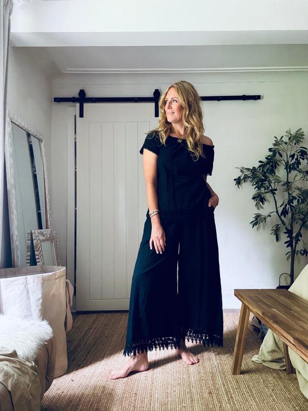 Cacatoès Florence Black Linen Top (One Size)