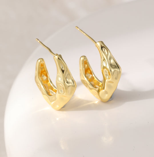 cacatoès Halo Molten Huggie Hoops in Gold