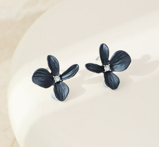 cacatoès Hana Floral Stud Earrings in Deep Blue