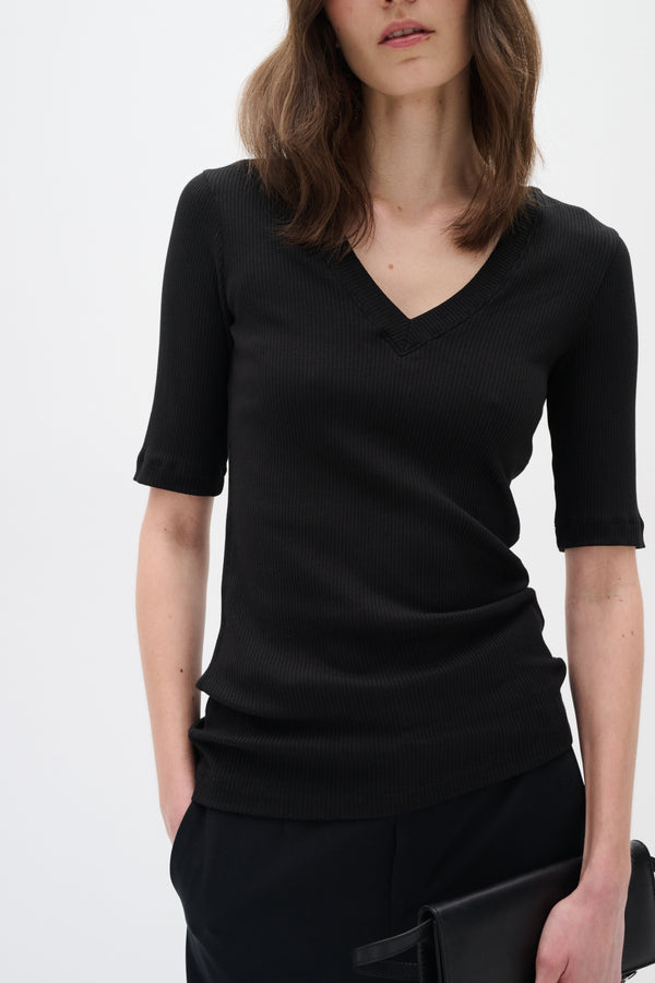 Cacatoès InWear Dagna V-Neck T-Shirt In Black