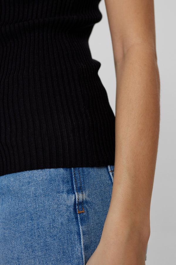 Cacatoès Numph Nucerys Knitted Vest Top In Caviar