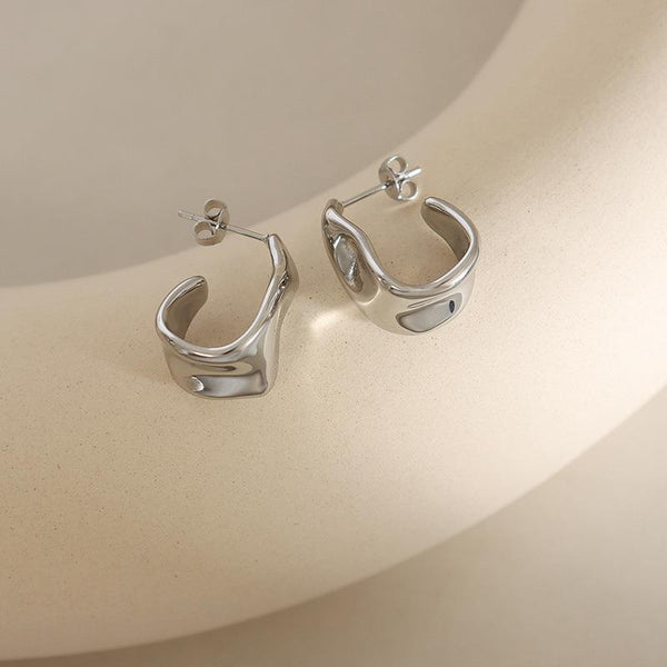 cacatoès Tamy Molten Chunky Silver Curve Earrings