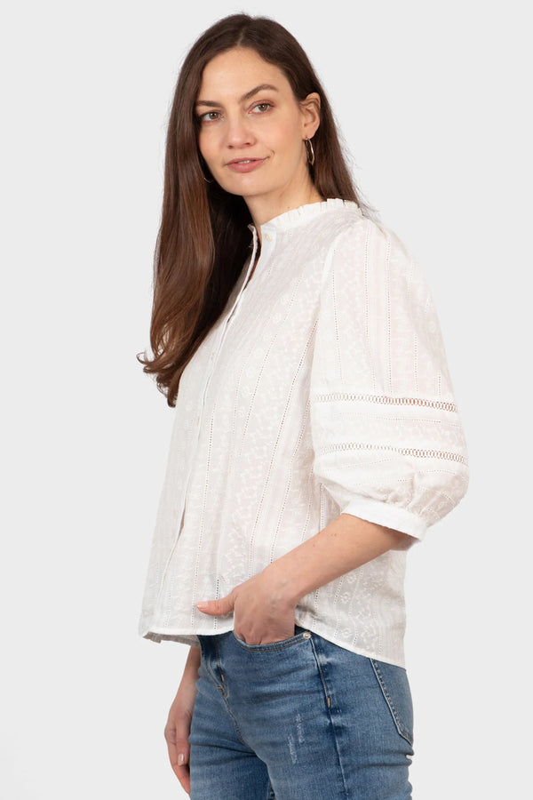 Cacatoès Lula Cotton Floral Embroidered 3/4 Sleeve Shirt In White