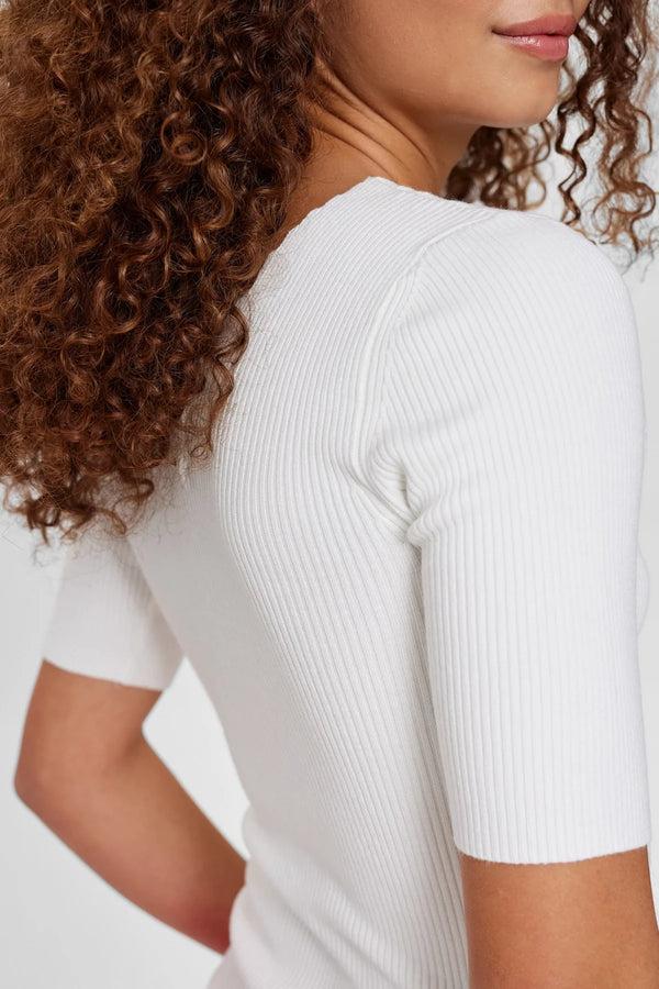 Cacatoès Numph Nuayelet Short Sleeved Knit In Cloud Dancer