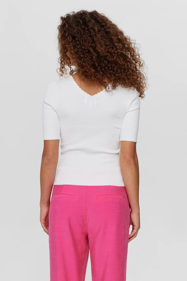 Cacatoès Numph Nuayelet Short Sleeved Knit In Cloud Dancer