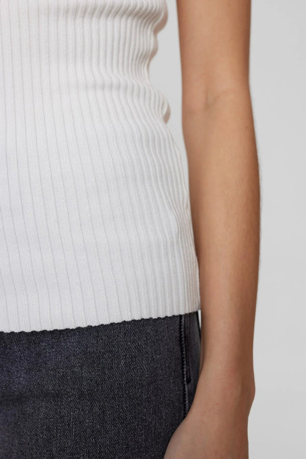 Cacatoès Numph Nucerys Knitted Vest Top In Cloud Dancer