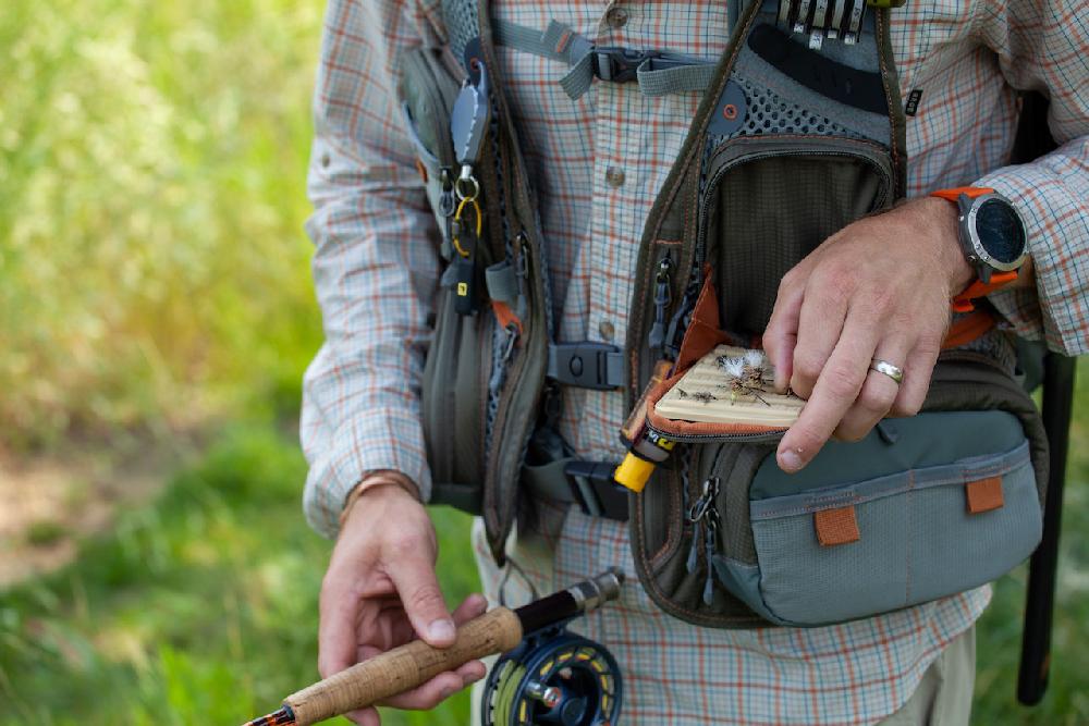 Caddis Fly Fishpond Sagebrush Pro Mesh Vest