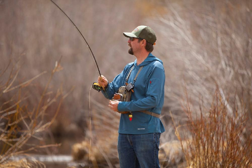 Caddis Fly Fishpond San Juan Vertical Chest Pack