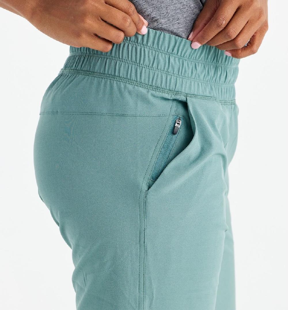 caddis fly Free Fly Women's Pull On Breeze Jogger