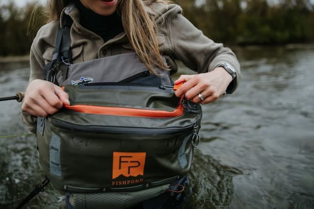 Caddis Fly Stormshadow Sling Pack