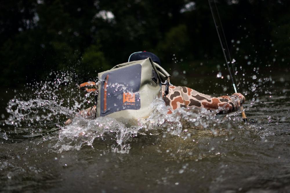 Caddis Fly Wind River Roll-Top Backpack