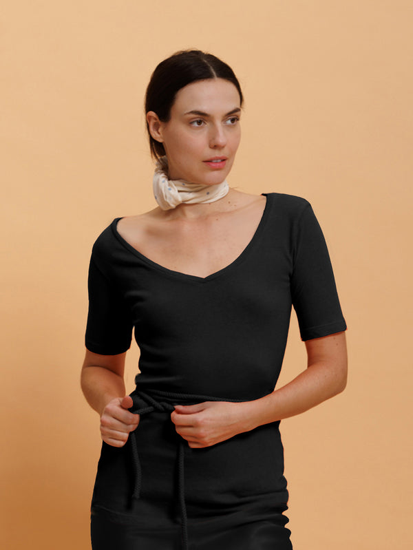 Cali Dreaming V Neck Tee