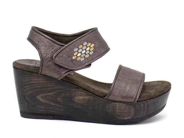 Calleen Cordero Bianca A20 Wedge Pewter Borello W/ Nickel Art