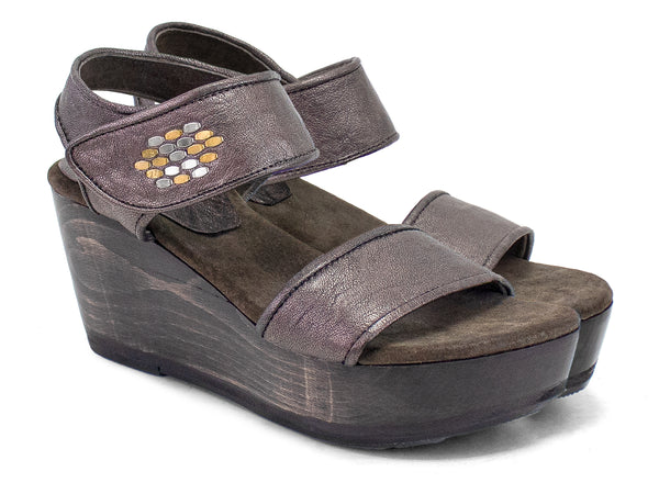 calleen cordero Bianca A20 Wedge Pewter Borello w/ Nickel art