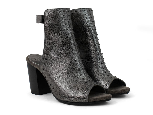 Calleen Cordero Blair A80 Heel Light Neo Silver W/ Black Art