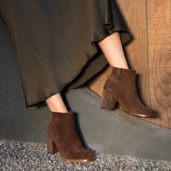 Calleen Cordero Mavi Boot Black Suede Suede W/ Nickel Art