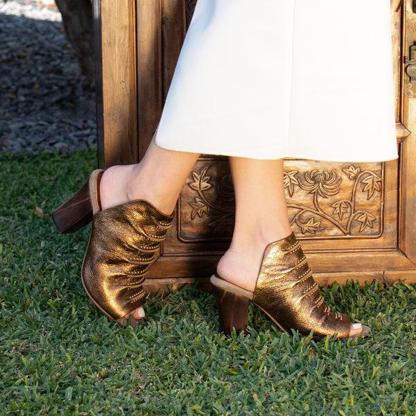 Calleen Cordero Pala A80 Heel Otago Tobacco W/ Brass Art