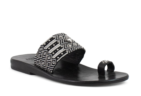 calleen cordero Papi Blk-Wht Woven Sandal Black - White Woven w/ Nickel Art