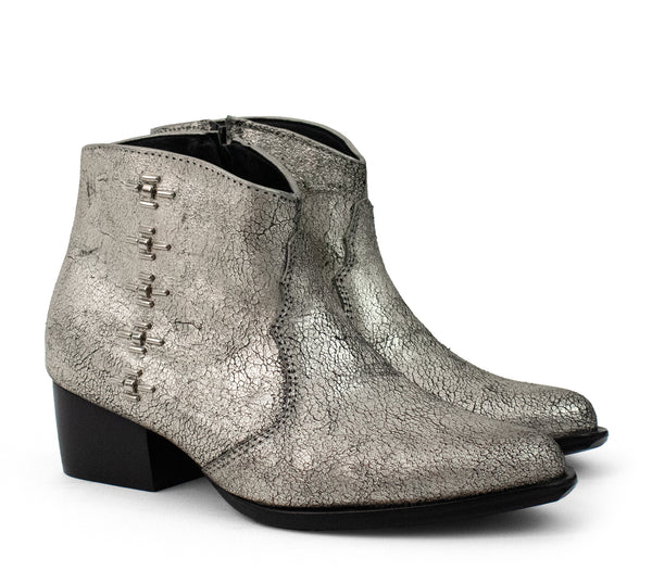 Calleen Cordero Sancha Milan Boot Platinum Hudson W/ Nickel Art