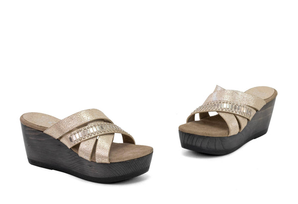 Calleen Cordero Shay A20 Wedge White Gold Sheen W/ Nickel Art