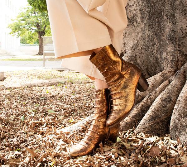 Calleen Cordero Sloan Boot Otago Tobaco W/ Brass Art