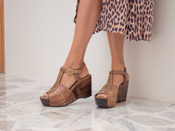 Calleen Cordero Tika A50 Wedge Copper Pearl Cracked W/ Brass Art