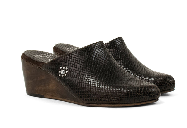 Calleen Cordero Ulla Mini Wedge Dark Brown Lizard W/ Nickel Art