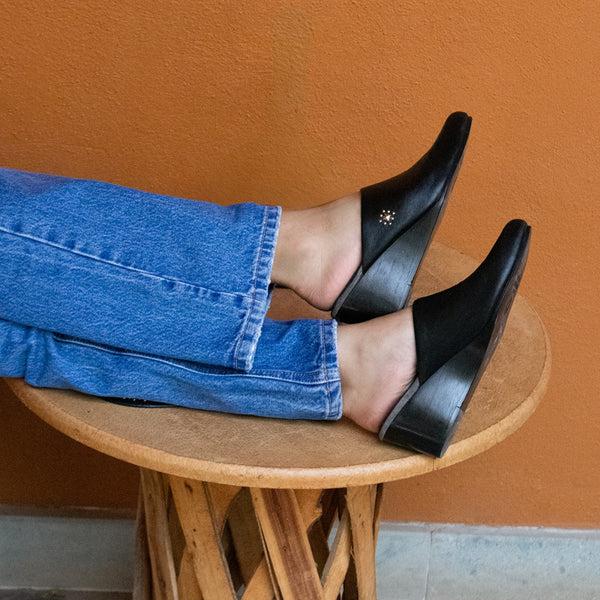 Calleen Cordero Ulla Mini Wedge Dark Brown Lizard W/ Nickel Art