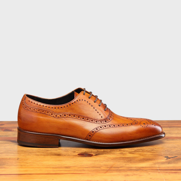 calzoleria toscana H742 Calzoleria Toscana Balmoral Wingtip Dark Caramel