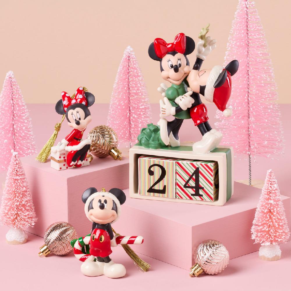 Cambridge Silversmiths 2024 Minnie Mouse Sitting On A Gift Ornament