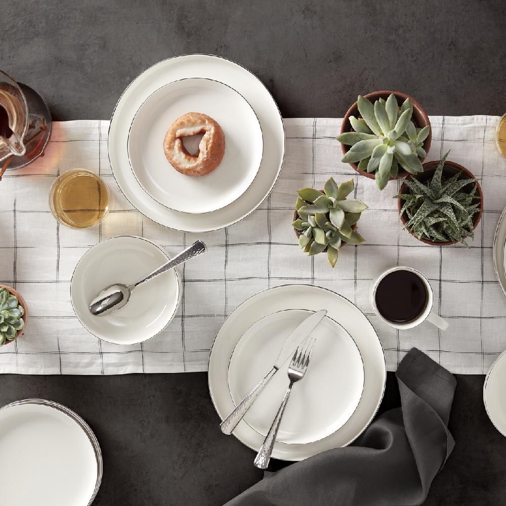 Cambridge Silversmiths 24 Seven Black Rim 12-Piece Dinnerware Set