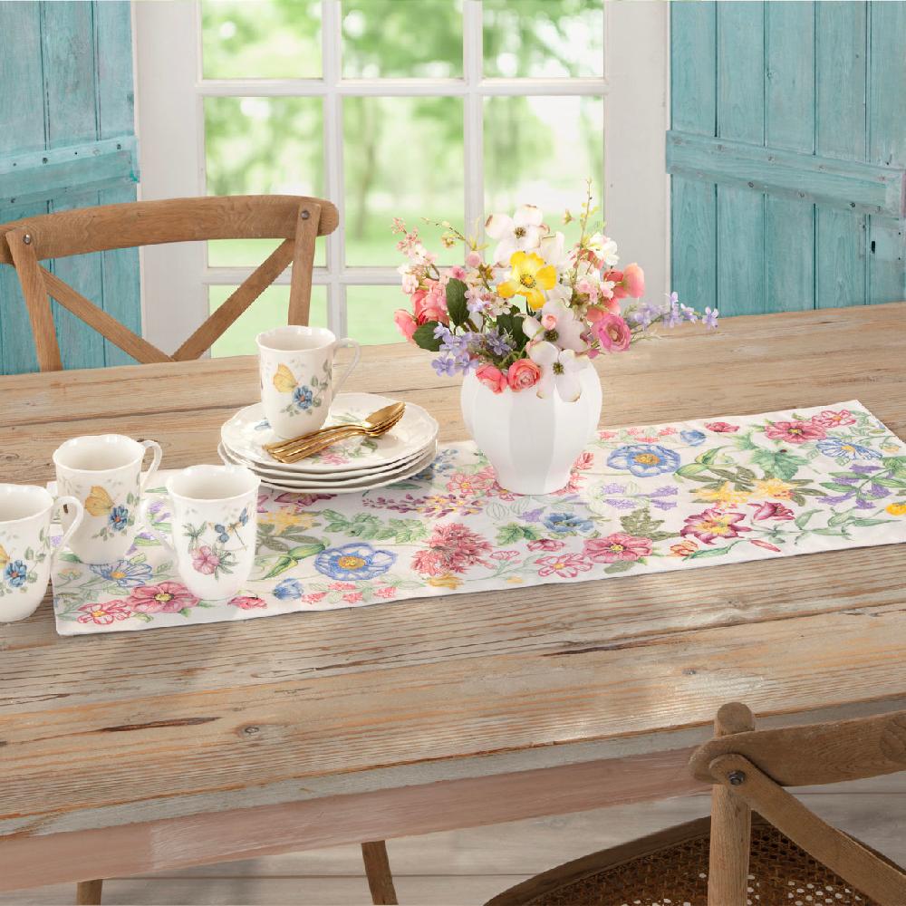 Cambridge Silversmiths Butterfly Meadow Garden Embroidered Centerpiece