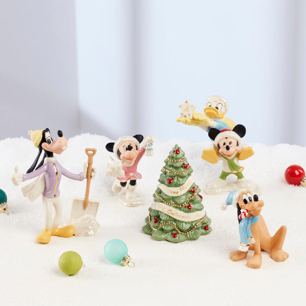 Cambridge Silversmiths Disney Winter Fun 5-Piece Figurine Set