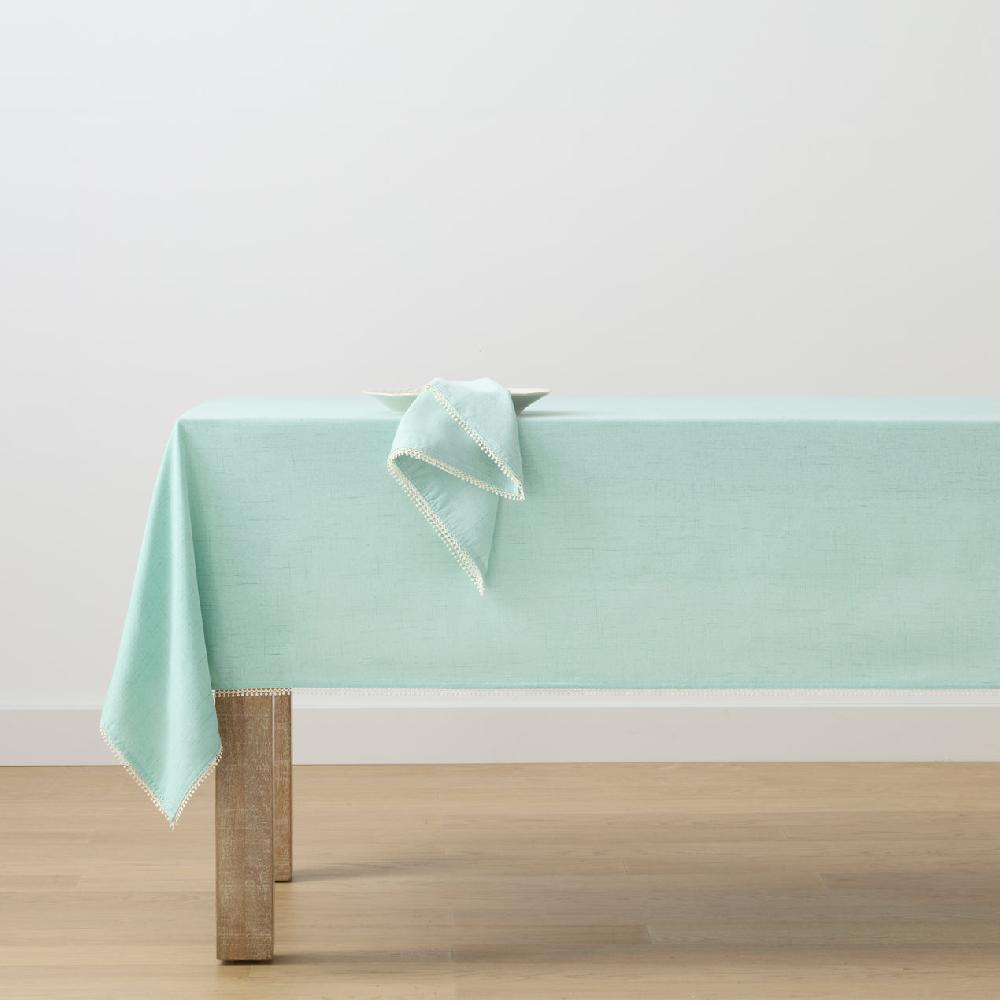 Cambridge Silversmiths French Perle Ice Blue Tablecloth