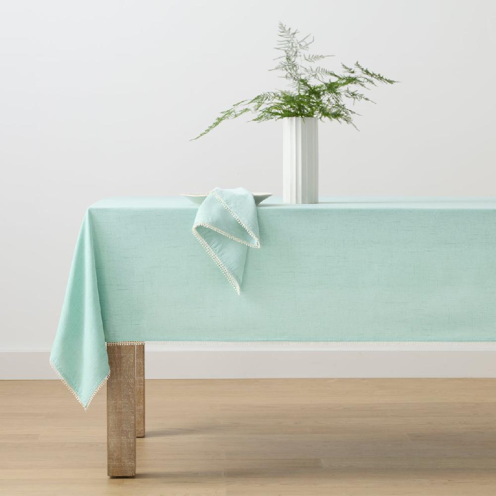 Cambridge Silversmiths French Perle Ice Blue Tablecloth