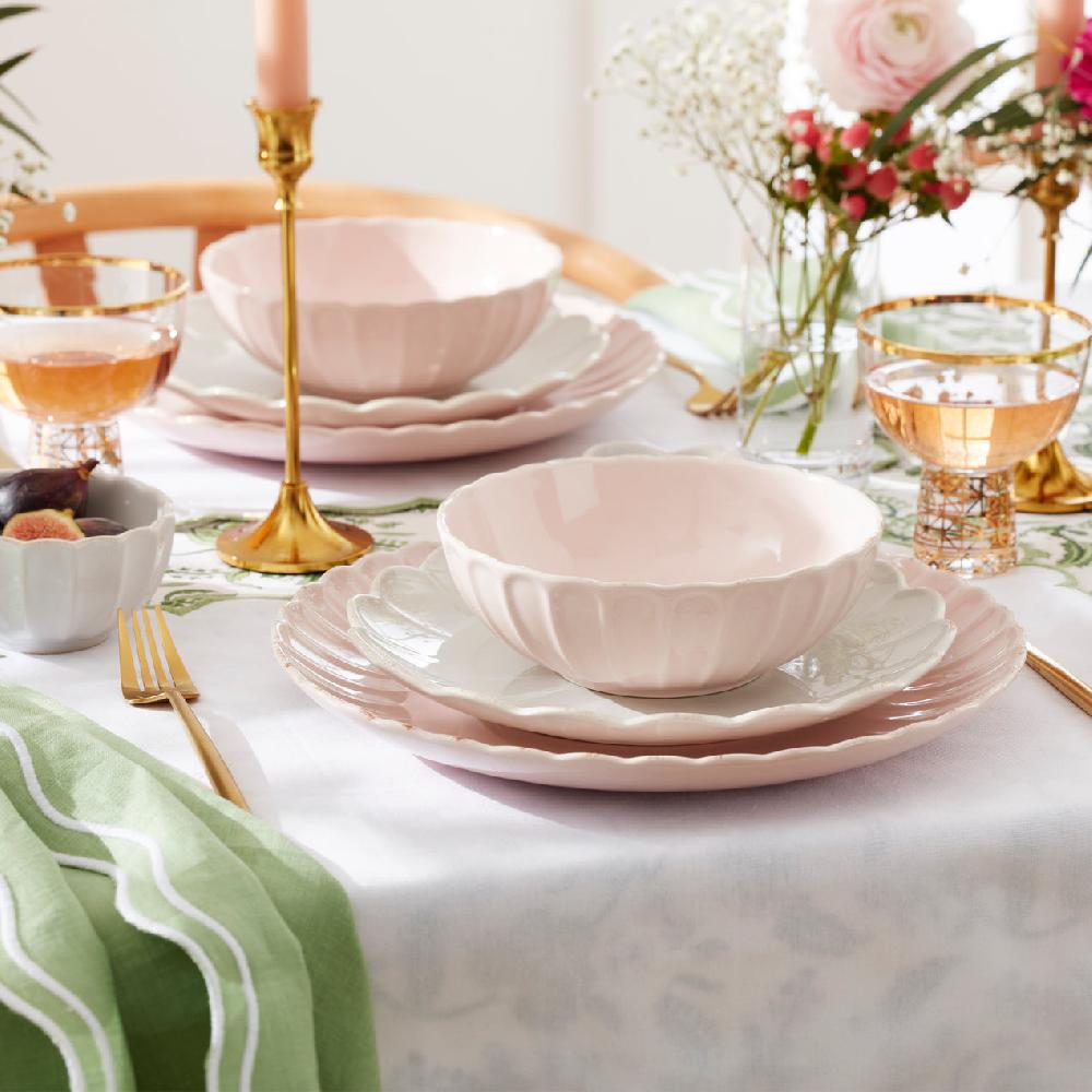 Cambridge Silversmiths French Perle Scallop Blush 12-Piece Dinnerware Set