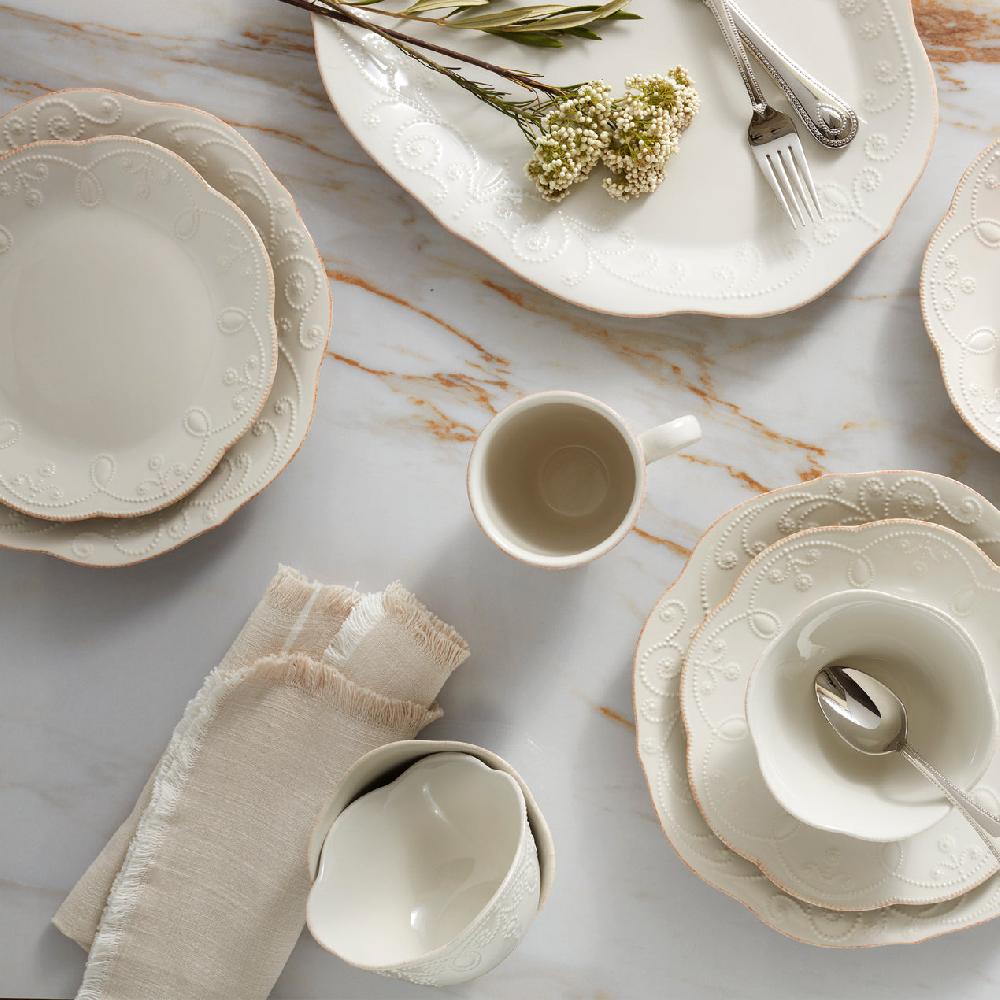 Cambridge Silversmiths French Perle ™ 16" Oval Serving Platter