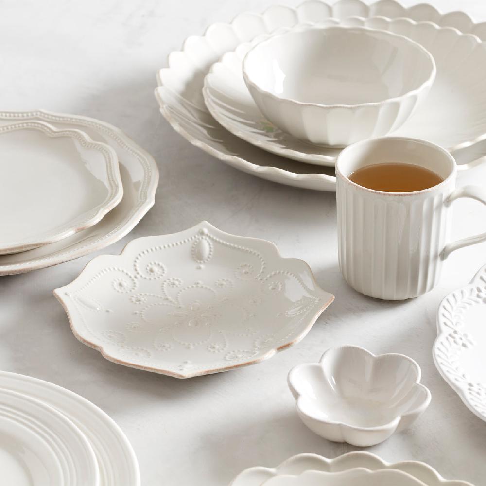 Cambridge Silversmiths French Perle ™ 4-piece Assorted Dessert Plate Set