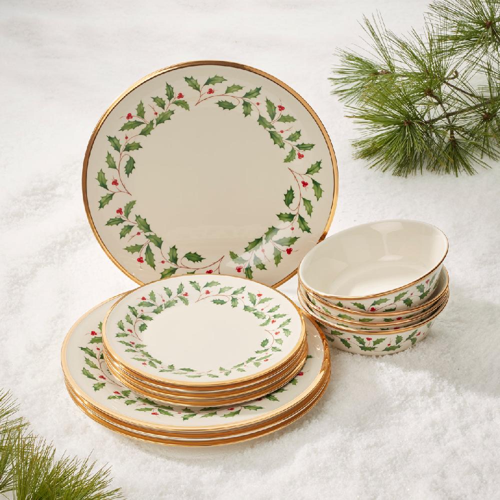 Cambridge Silversmiths Holiday 12-Piece Plate & Bowl Set