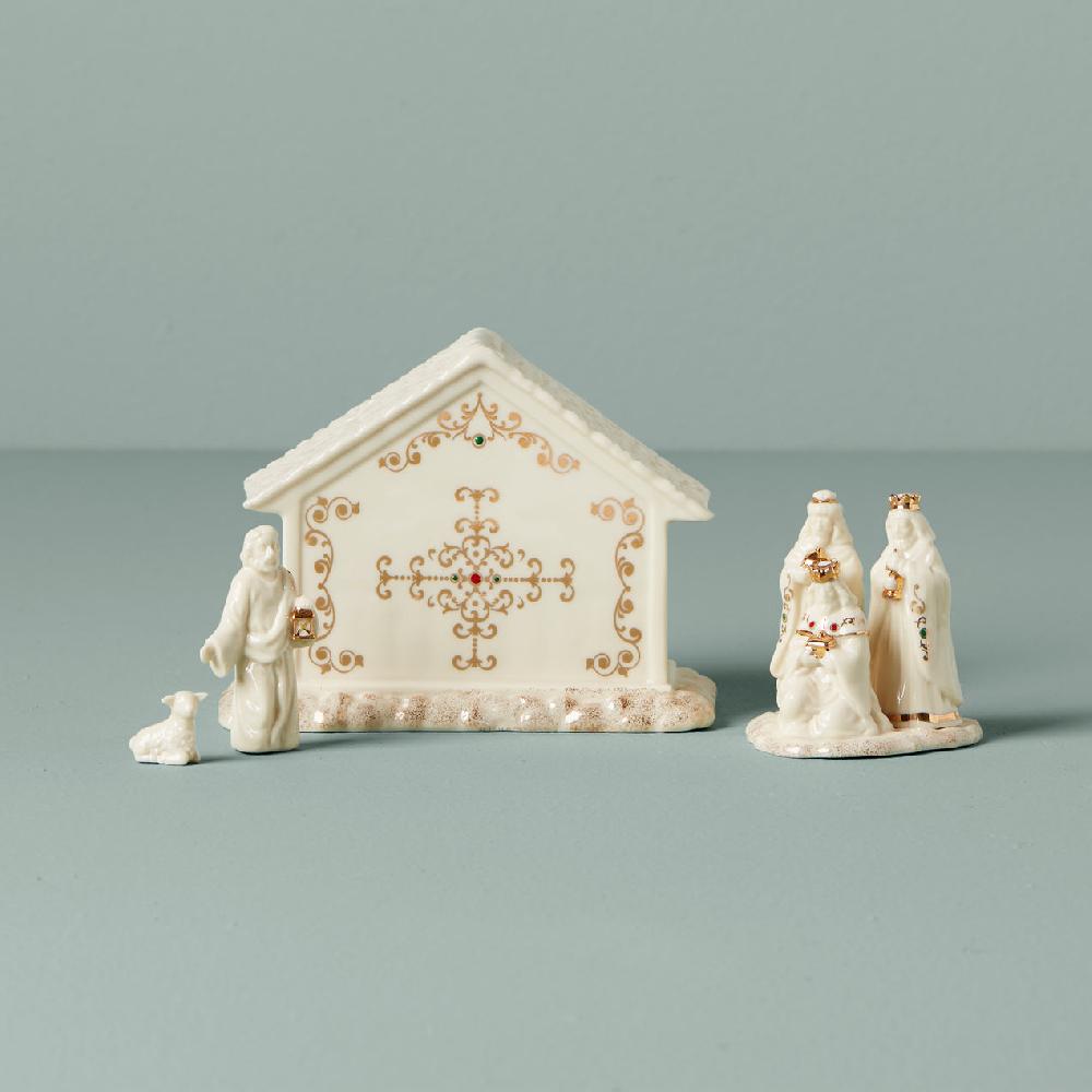 Cambridge Silversmiths Mistletoe Park 6-Piece Manger Set