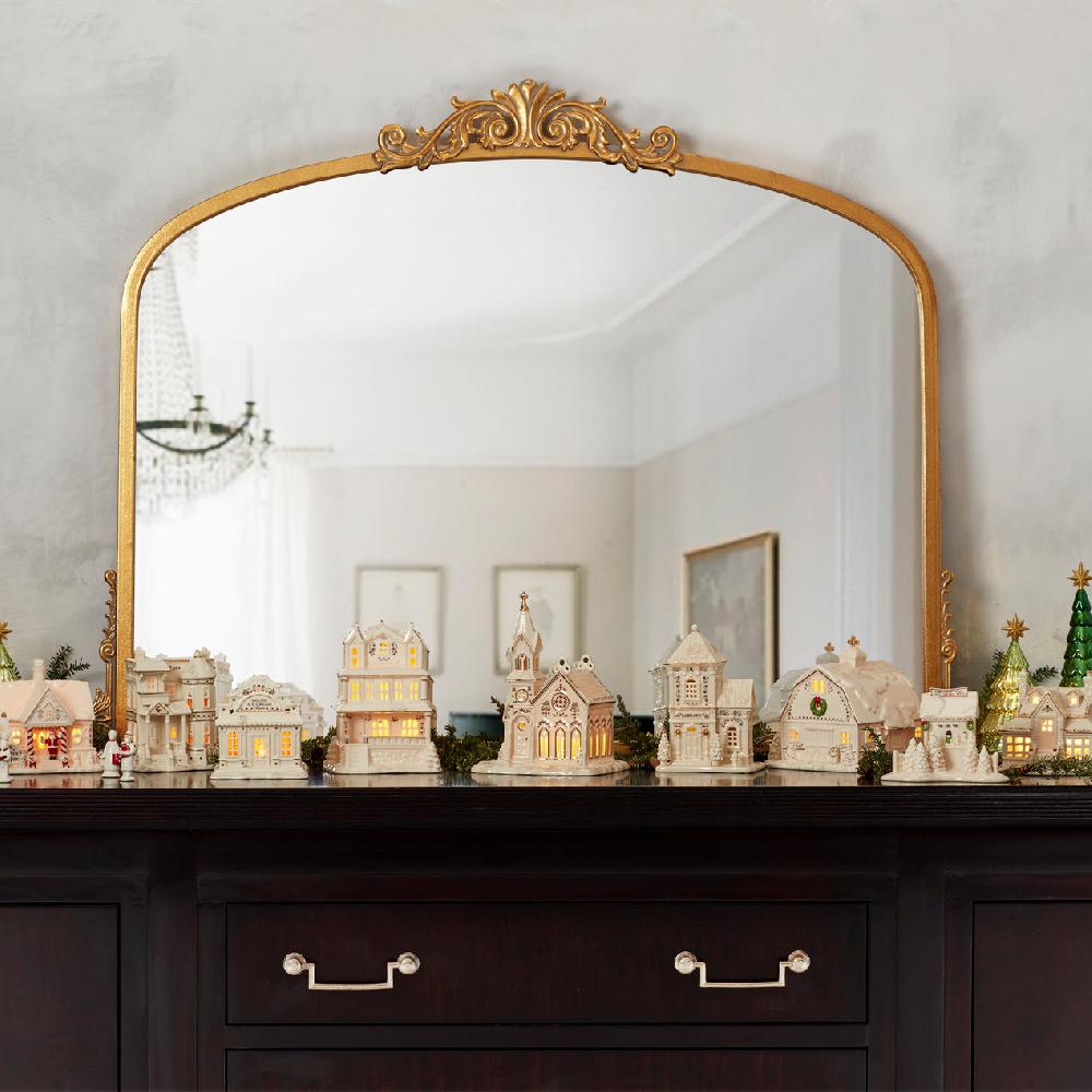 Cambridge Silversmiths Mistletoe Park Light-Up Barn