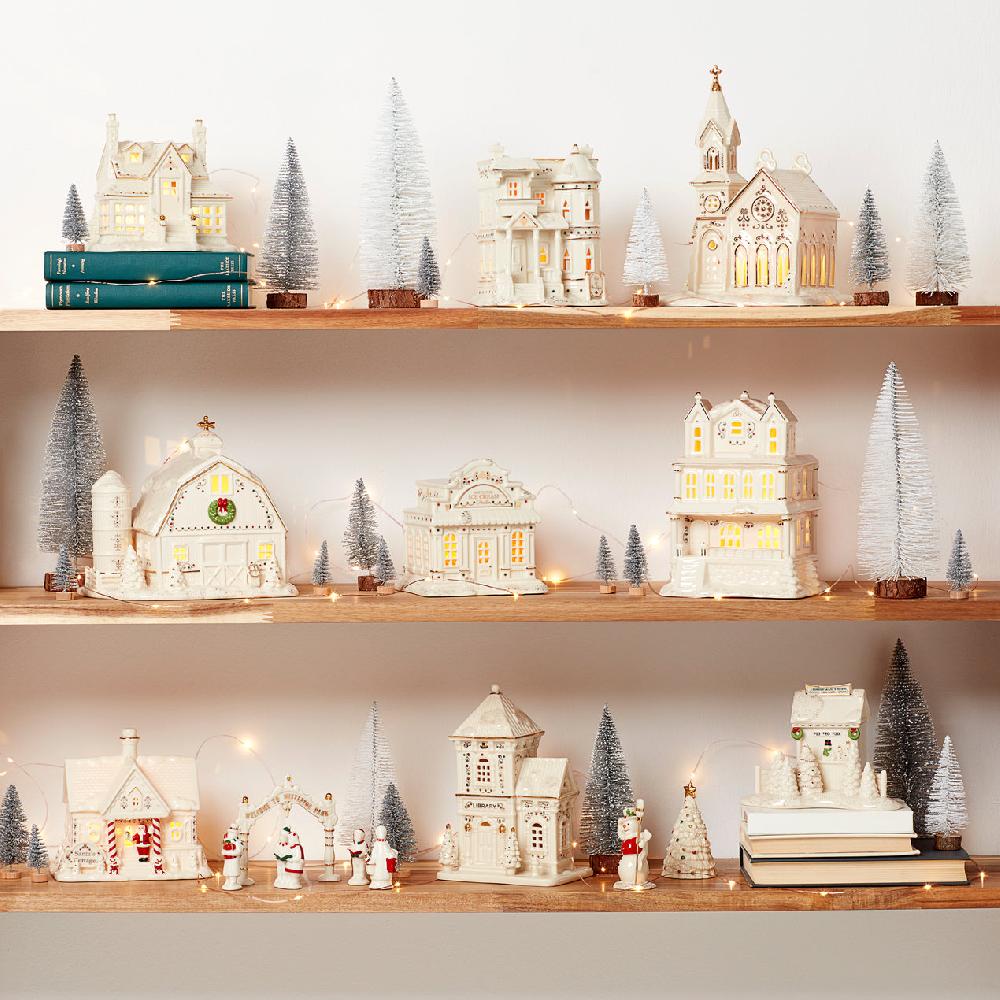 Cambridge Silversmiths Mistletoe Park Lit Farmhouse