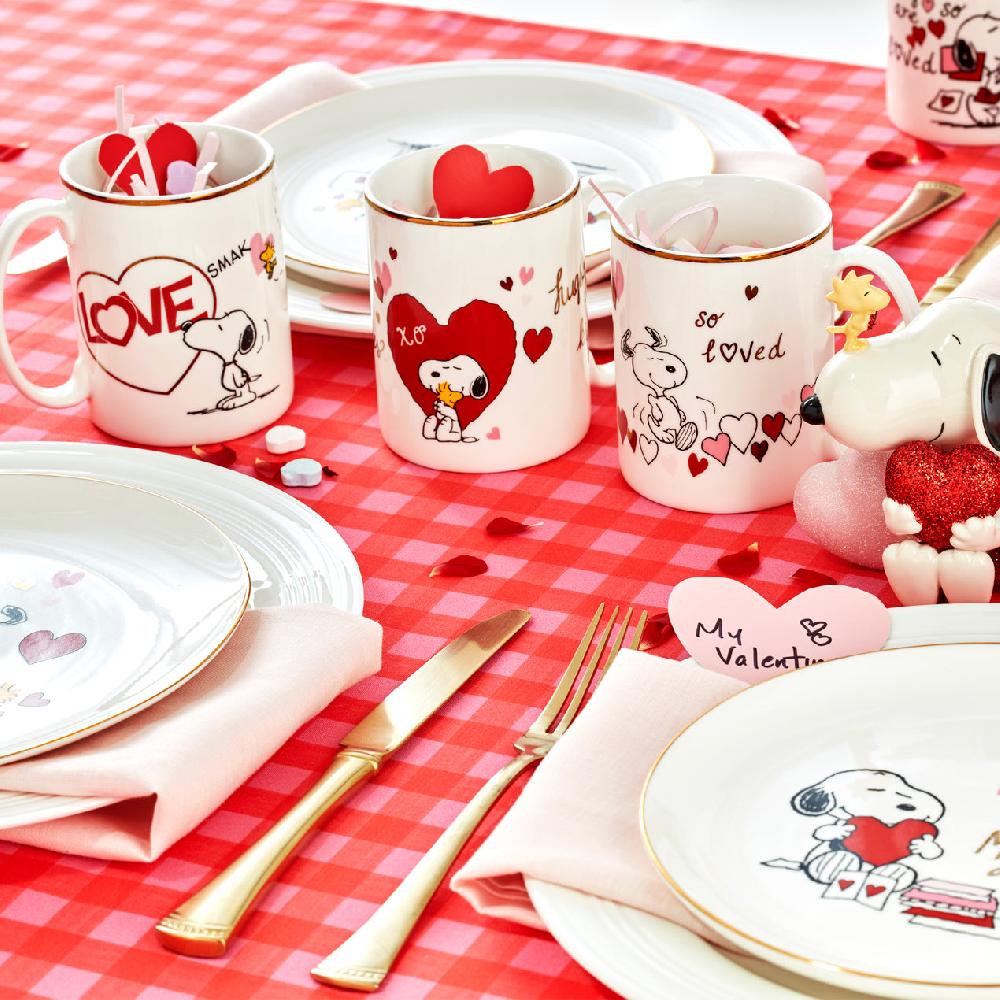 Cambridge Silversmiths Snoopy Valentine's Day Accent Plates Set Of 4 Assorted