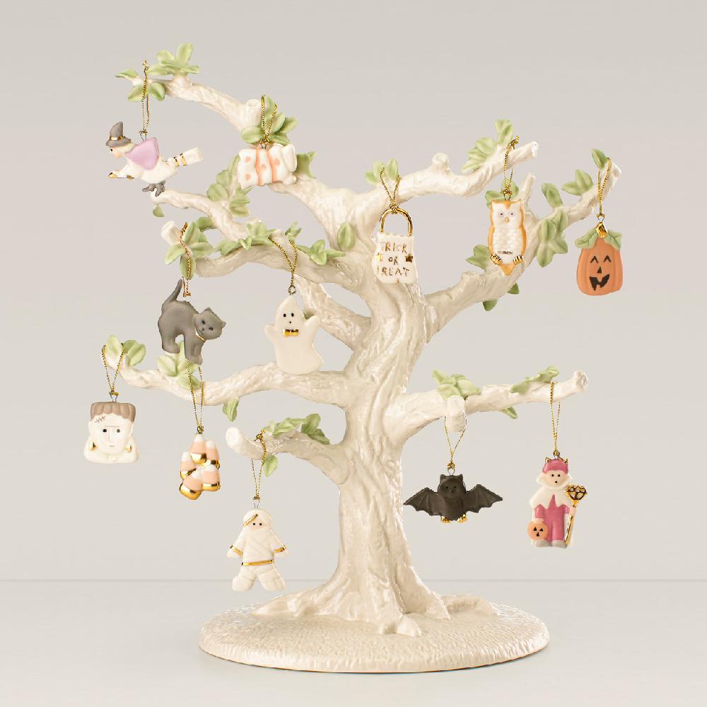 cambridge silversmiths Trick Or Treat 12-Piece Ornament & Tree Set