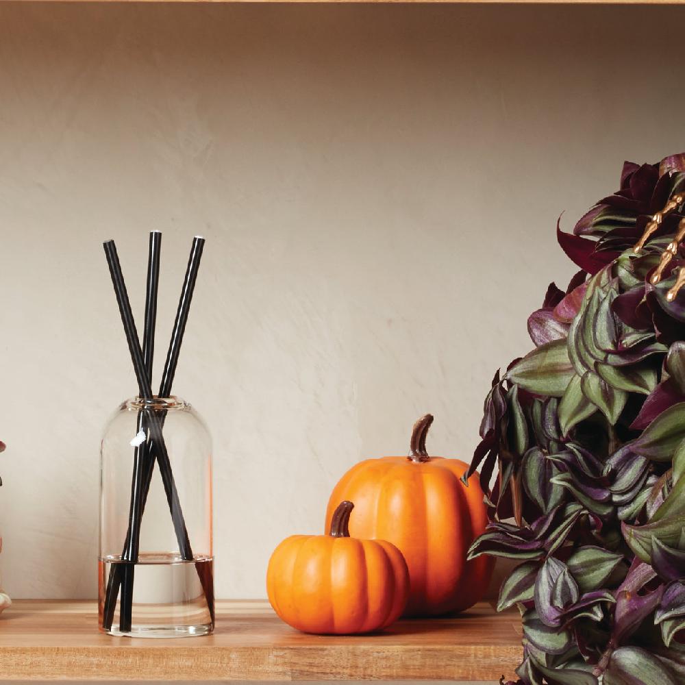 Cambridge Silversmiths Wylie Signature Everlasting Candle - Clear/Black