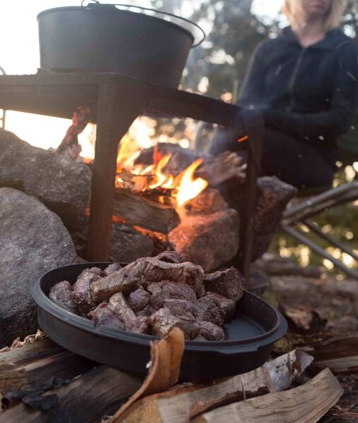 Camp Chef Deluxe Dutch Oven