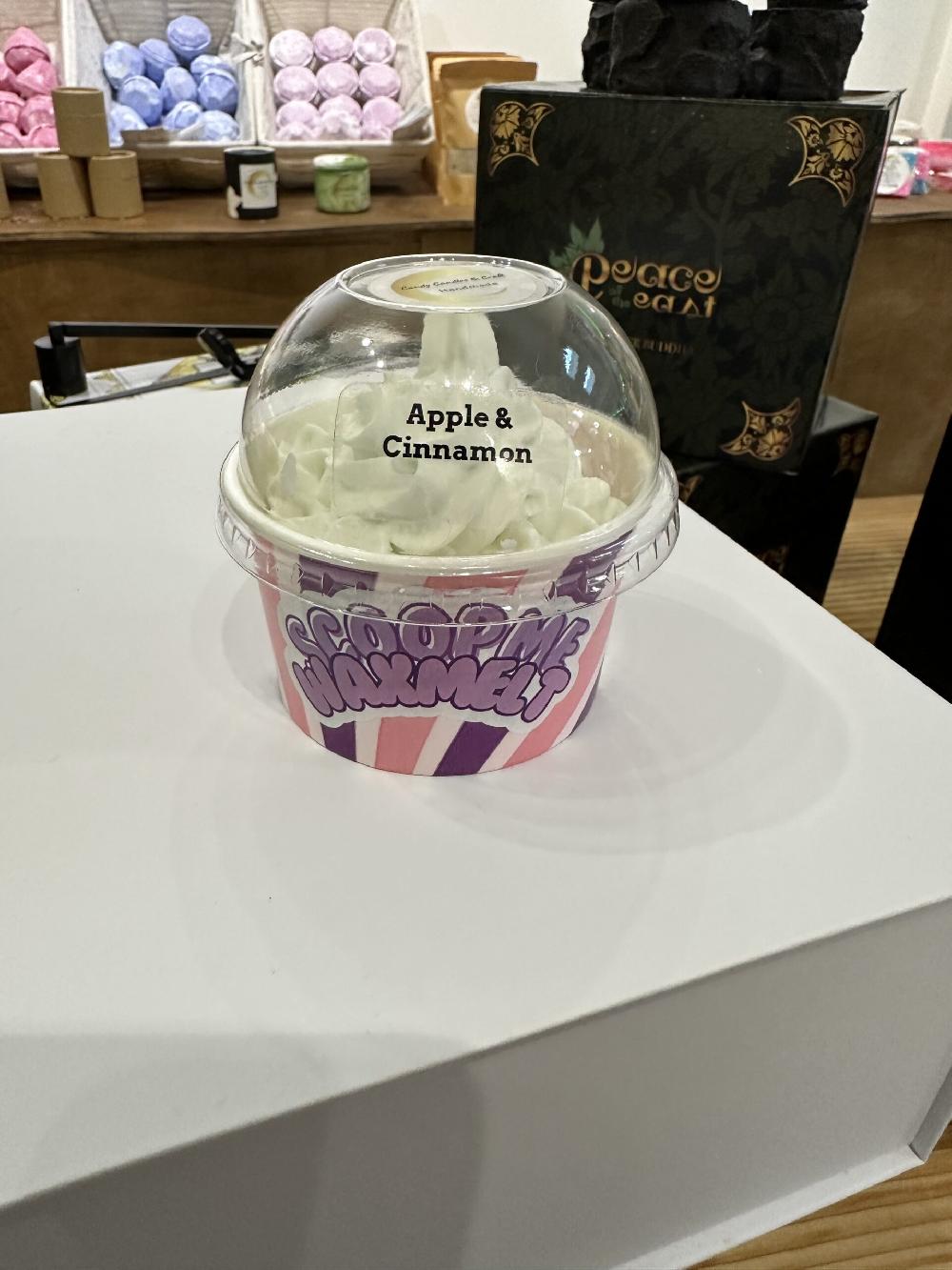 candy candle ScoopMe Apple & Cinnamon Soy wax Melt